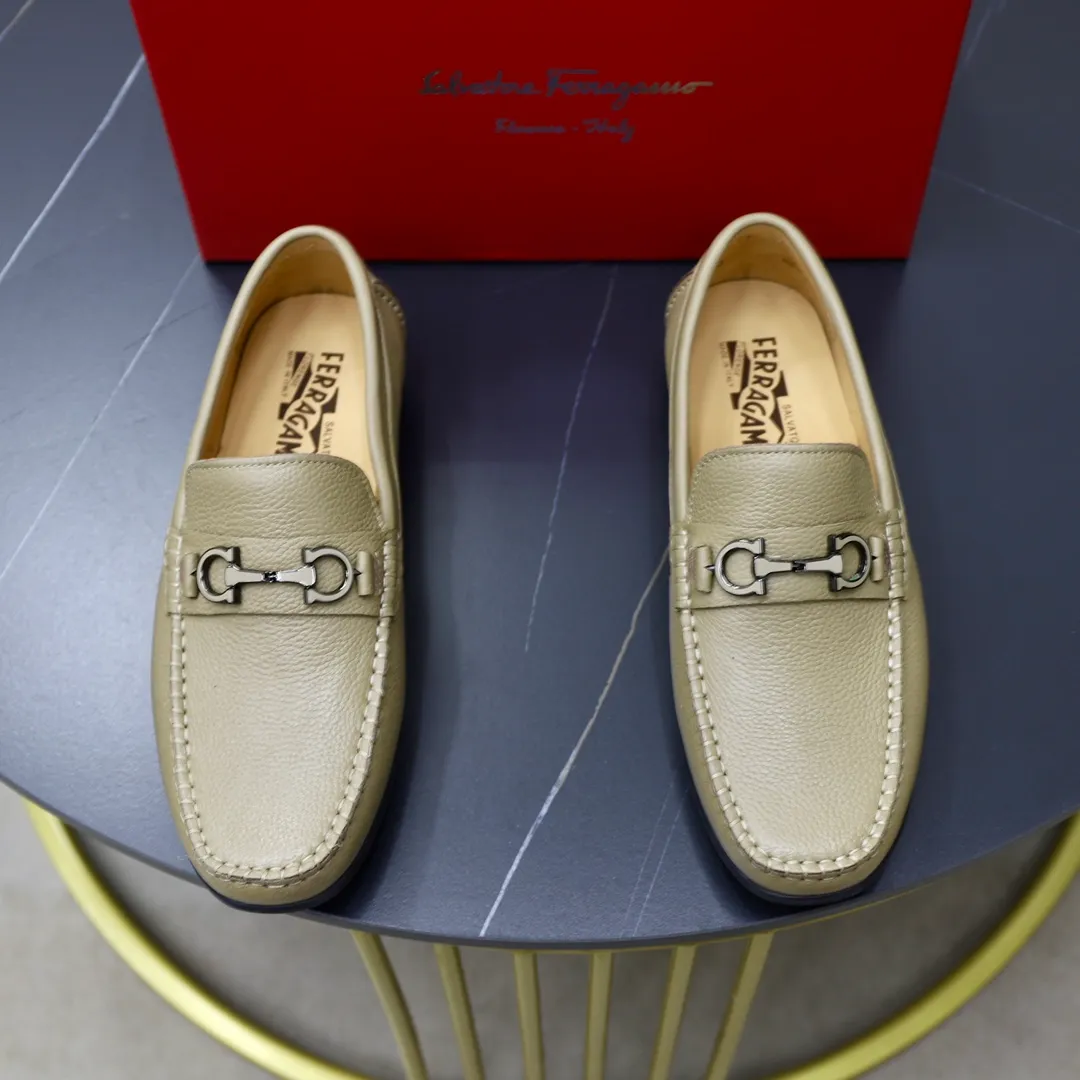 Men's shoes: 260🙅‍♂️🙅‍♂️🙅‍♂️Niuli Brand: Ferragamo Standard code: Men's code 38/44 (45 customized) Grade: Same as the official website Material: Original imported cowhide leather lining Original wear-resistant lightweight outsole Style category: Men's casual slip-on shoes Distinguished luxury brand elements top luxury Color: Actual picture color